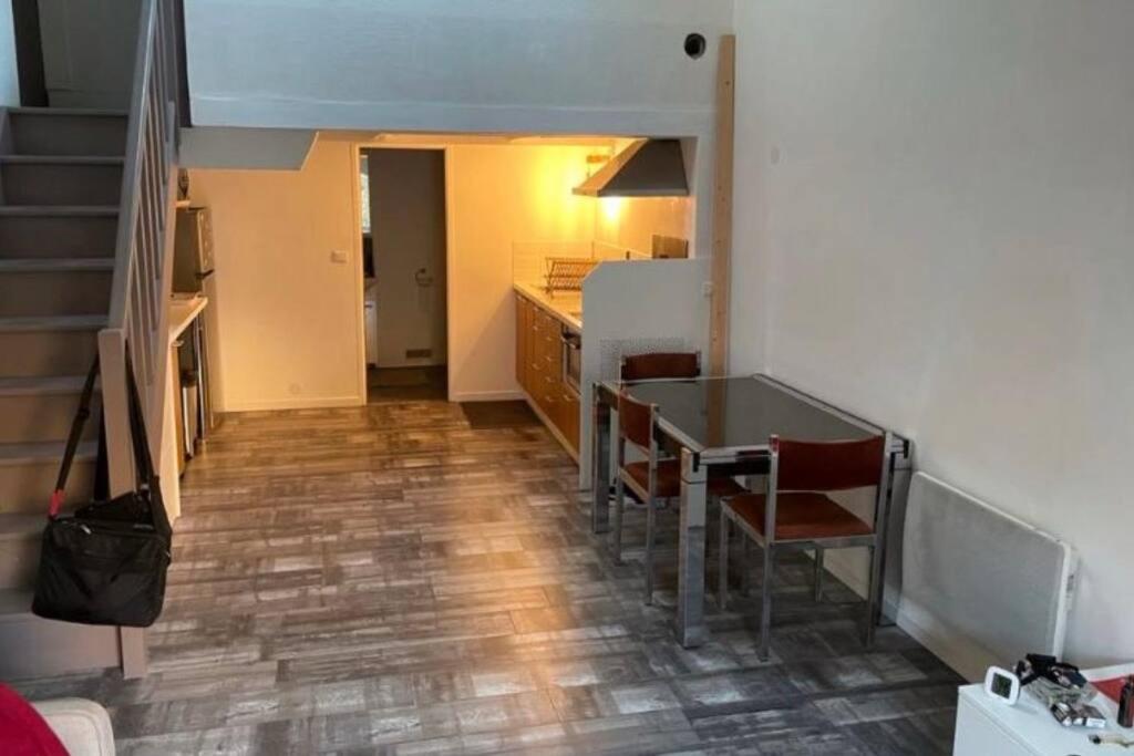 Joli Duplex En Centre Ville De 40M2 Climatise Istres Exterior foto